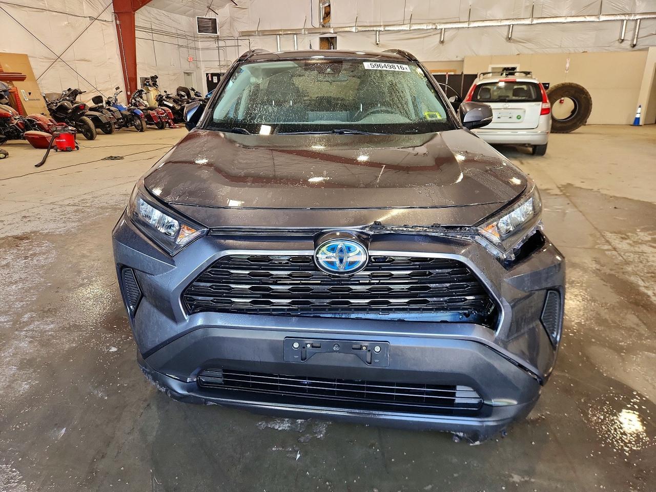 2020 Toyota Rav4 Le - Image 5