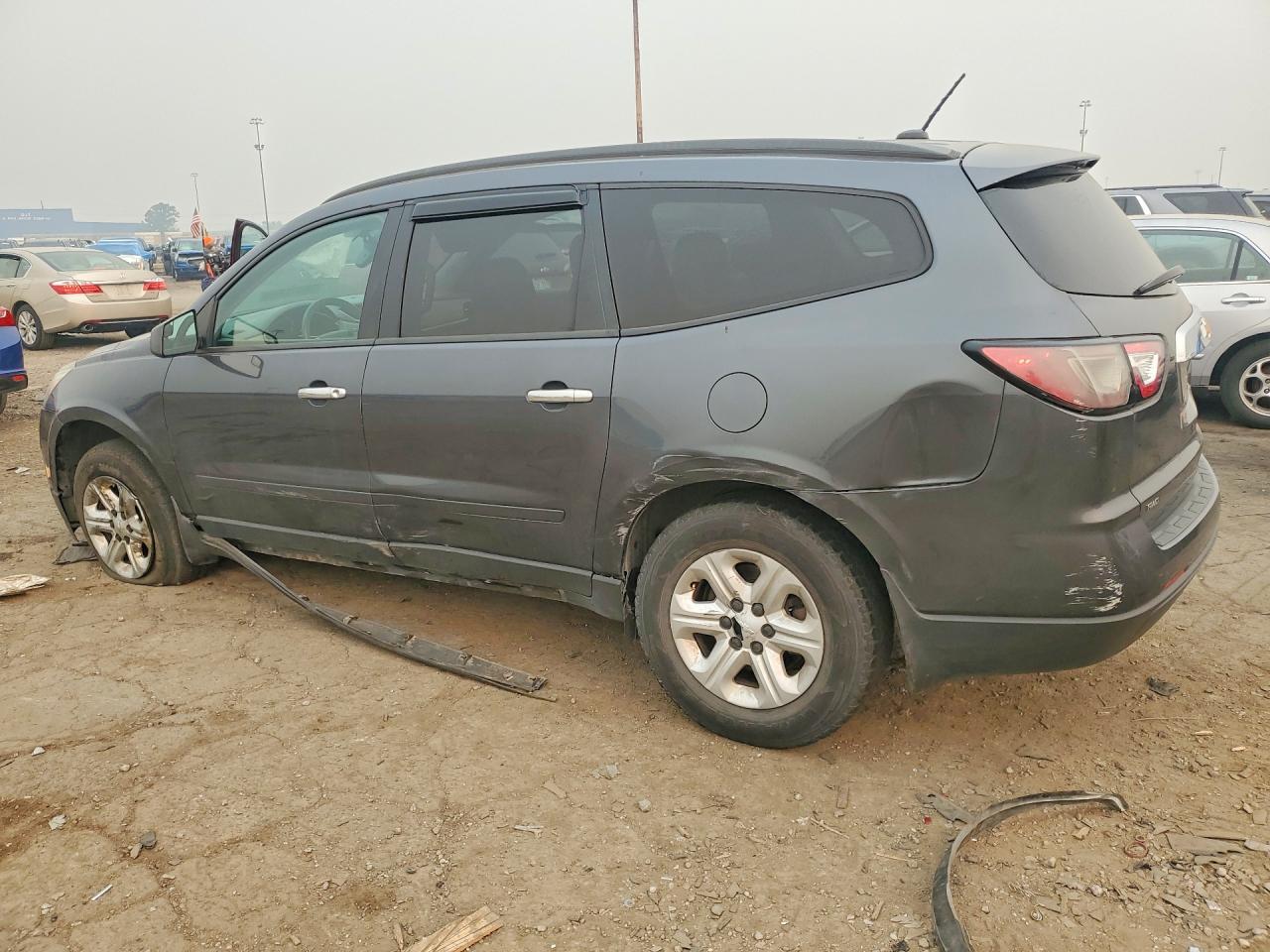 2014 Chevrolet Traverse Ls - Фото 2