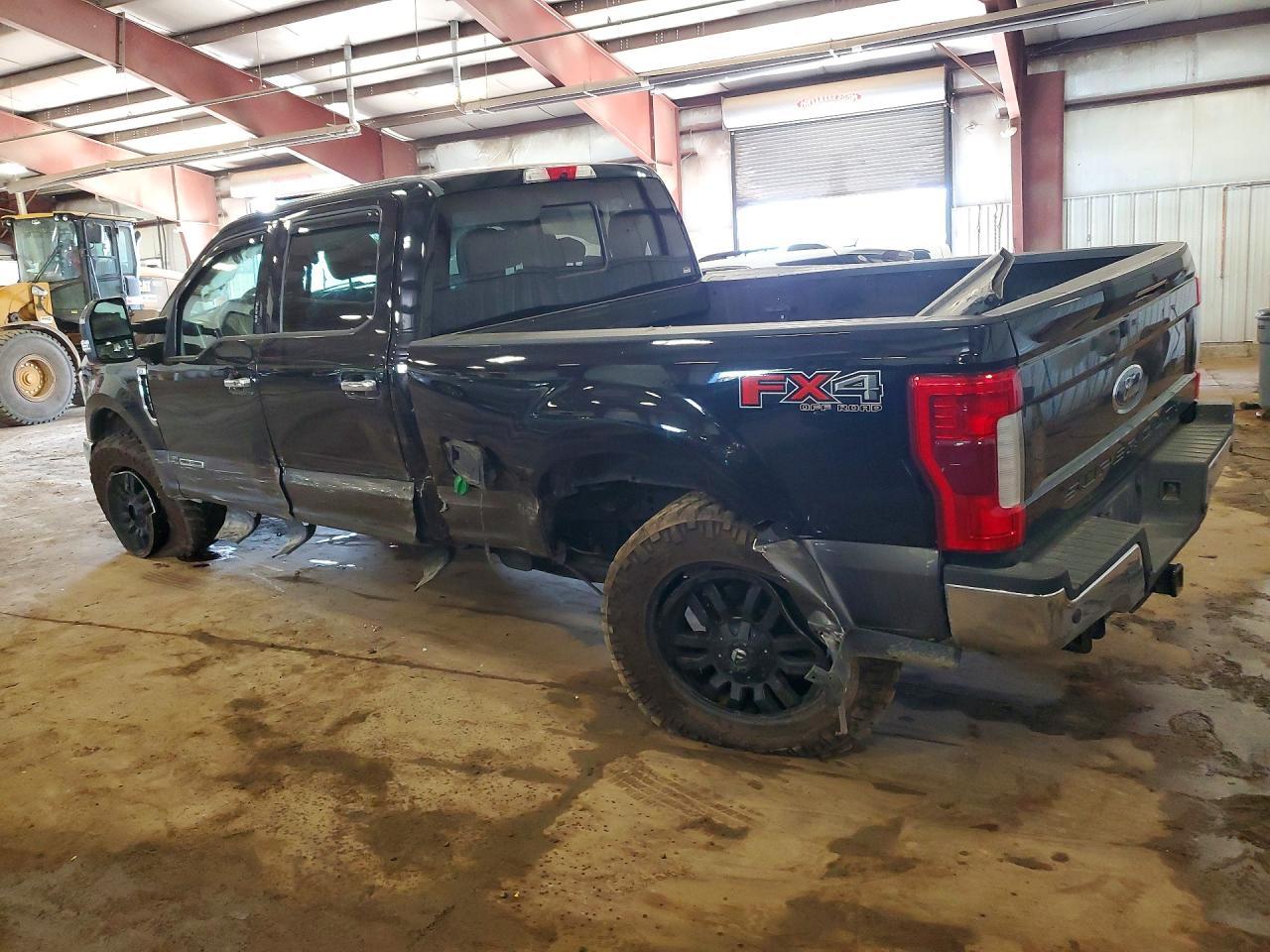 2019 Ford F350 Super Duty - Фото 2