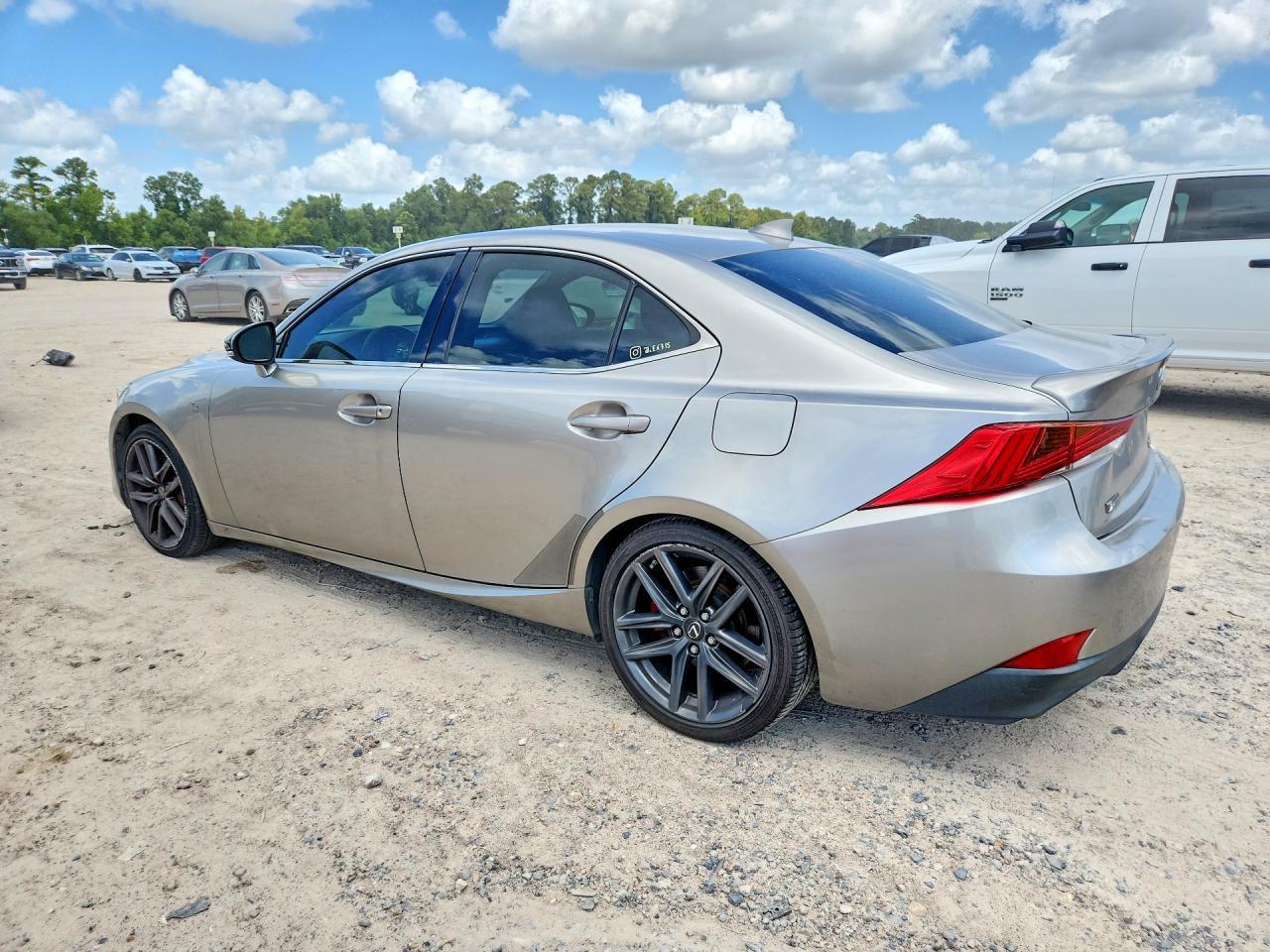 2017 Lexus Is 350 - Фото 2