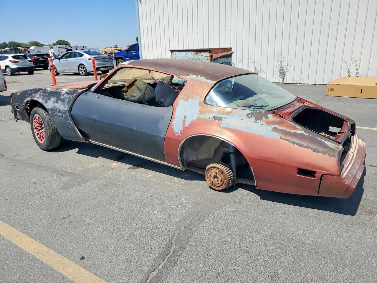 1979 Pontiac Firebird - Image 2