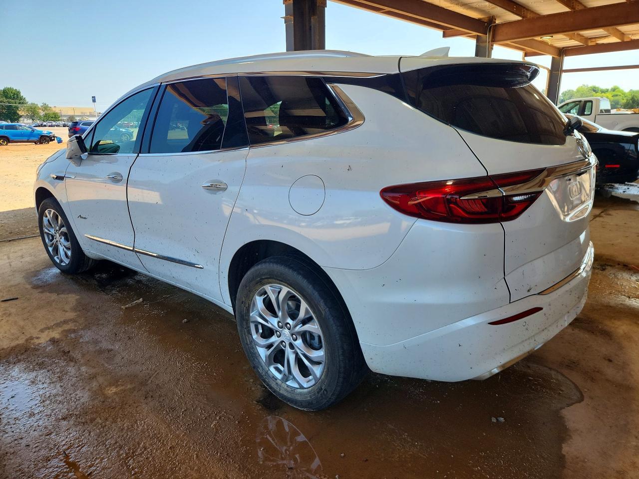 2021 Buick Enclave Avenir - Image 2