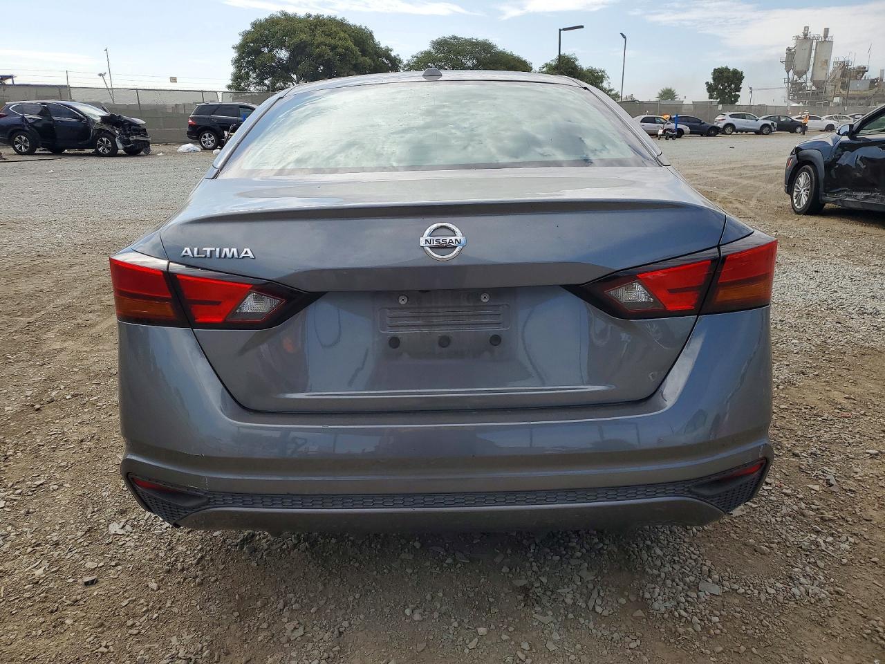 2020 Nissan Altima S - Image 6