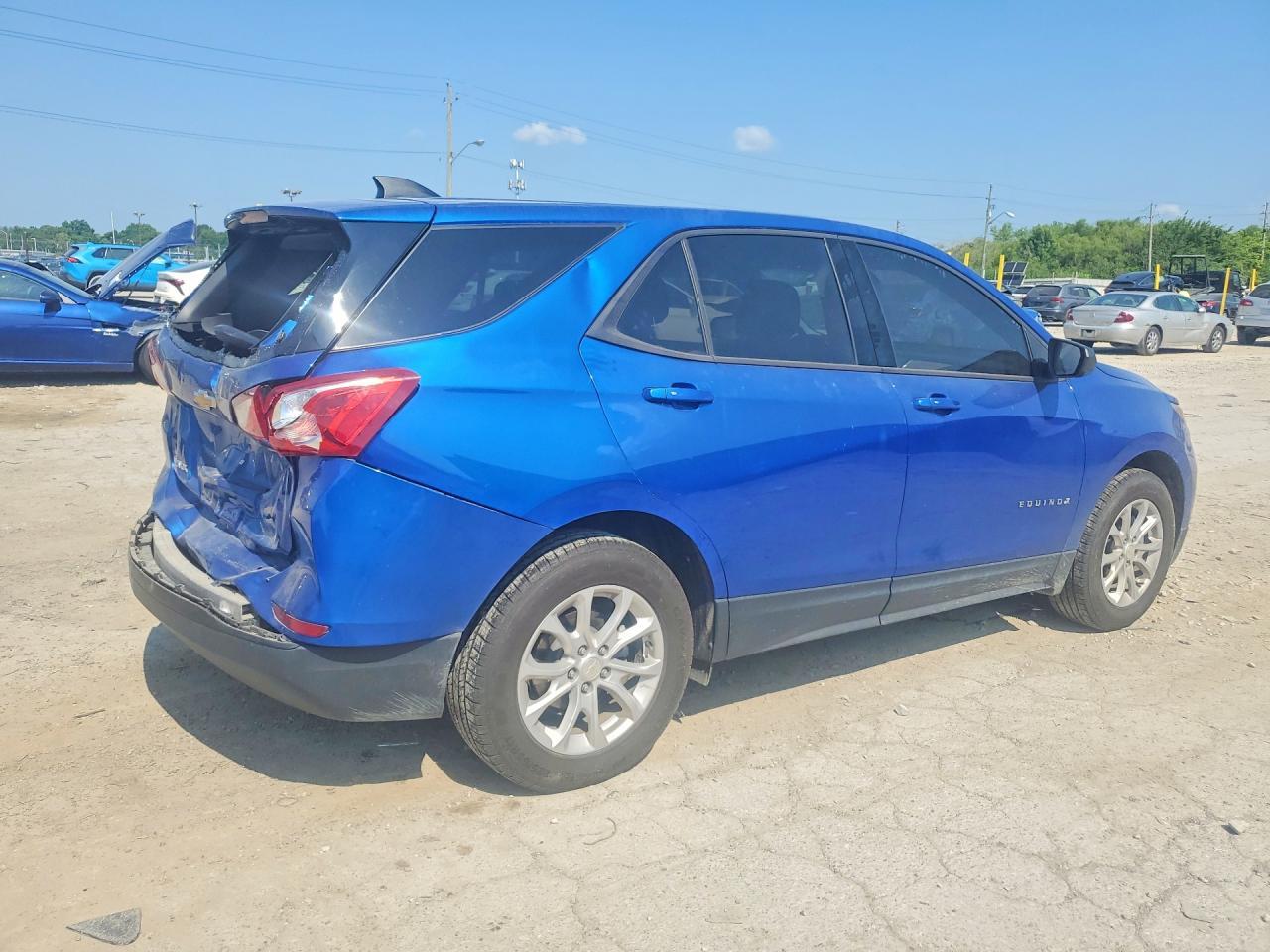 2019 Chevrolet Equinox Ls - Image 3