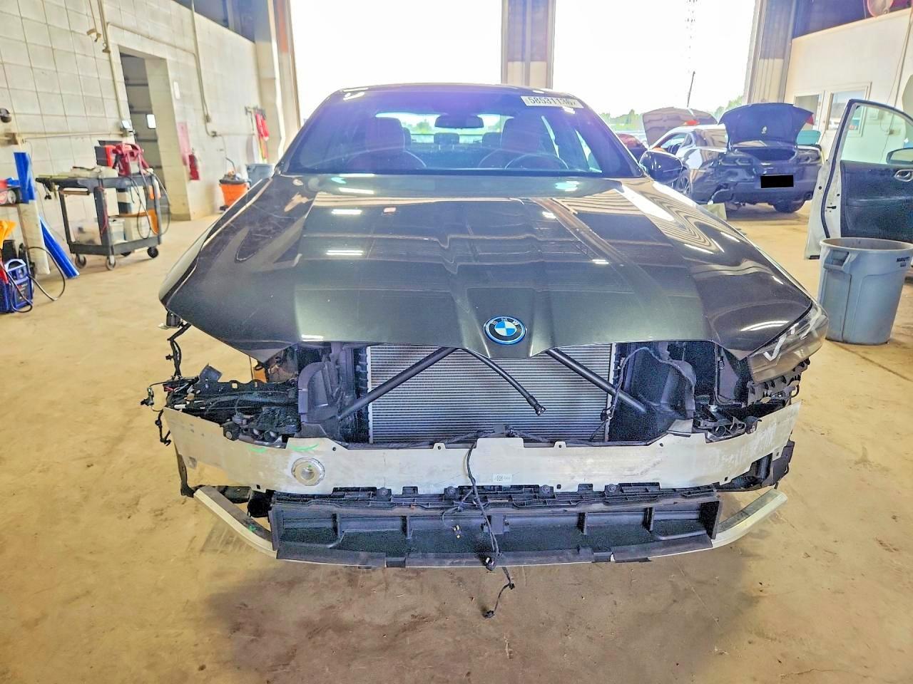 2025 BMW I5 xDrive 40 - Фото 5