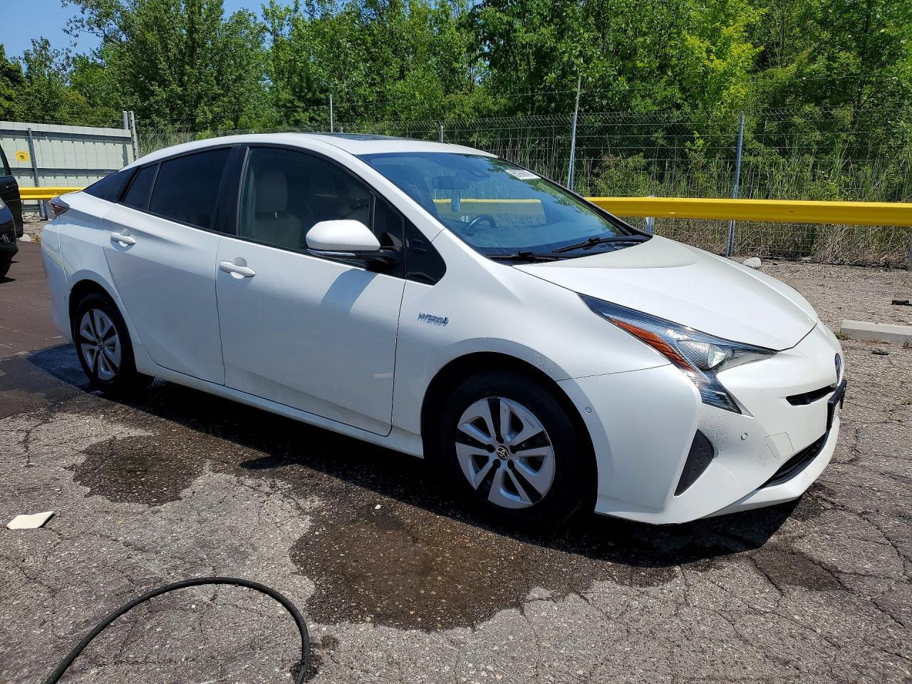 2018 Toyota Prius Three - Фото 4