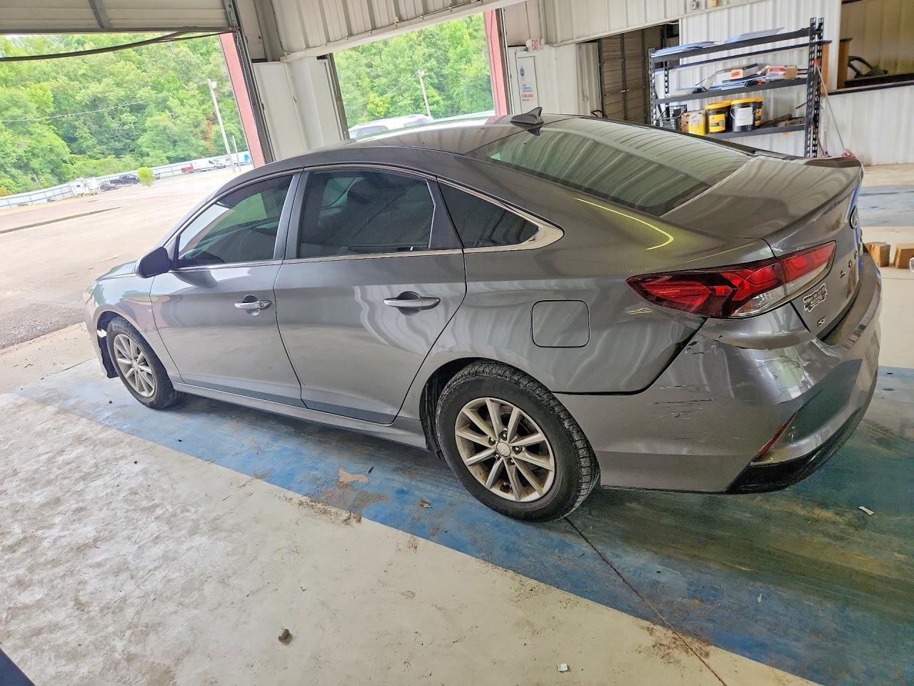 2019 Hyundai Sonata Se - Фото 2