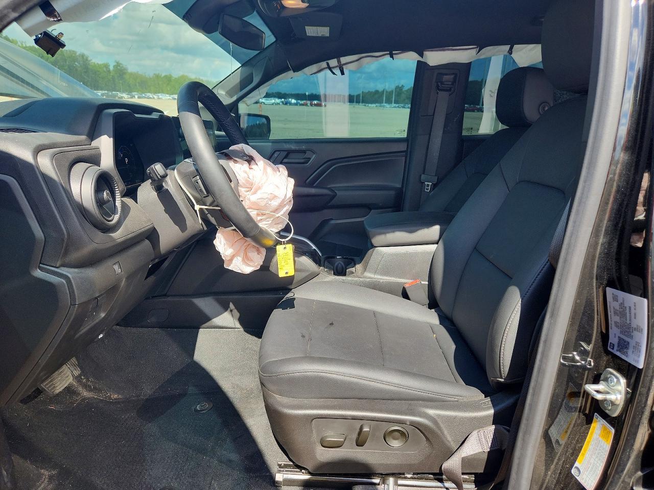 2025 Chevrolet Colorado Trail Boss - Image 7