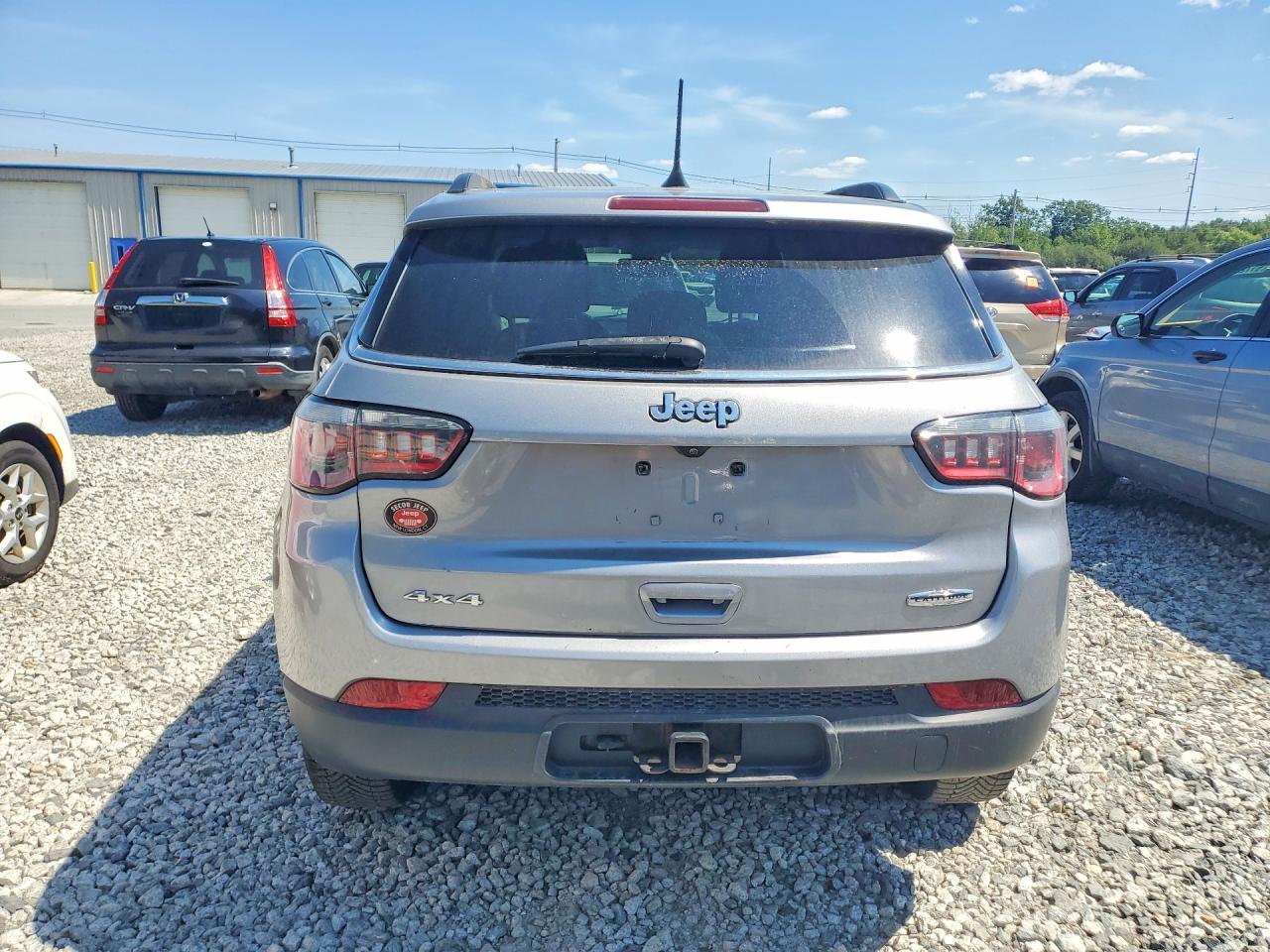 2017 Jeep Compass Latitude - Фото 6