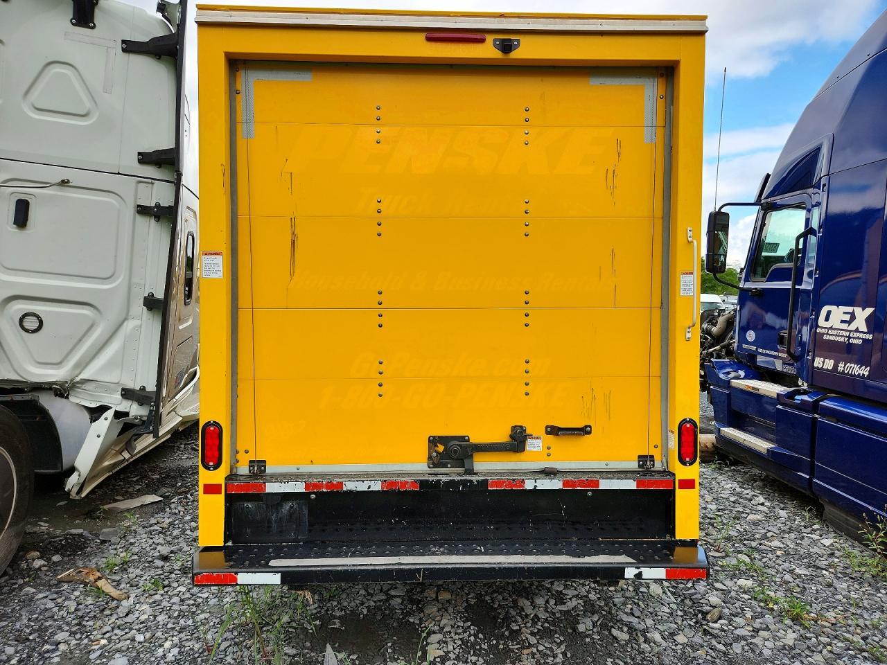 2023 GMC Savana Cut - Box Truck - Фото 6