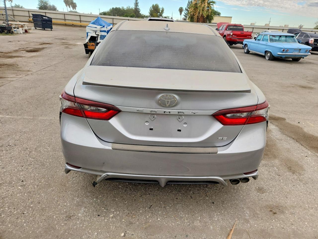 2021 Toyota Camry Se - Фото 6