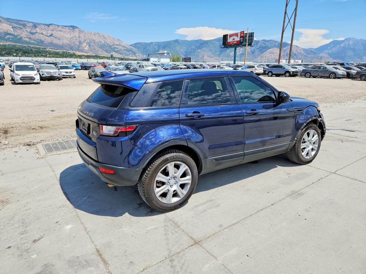 2017 Land Rover Range Rover Evoque Se - Image 3