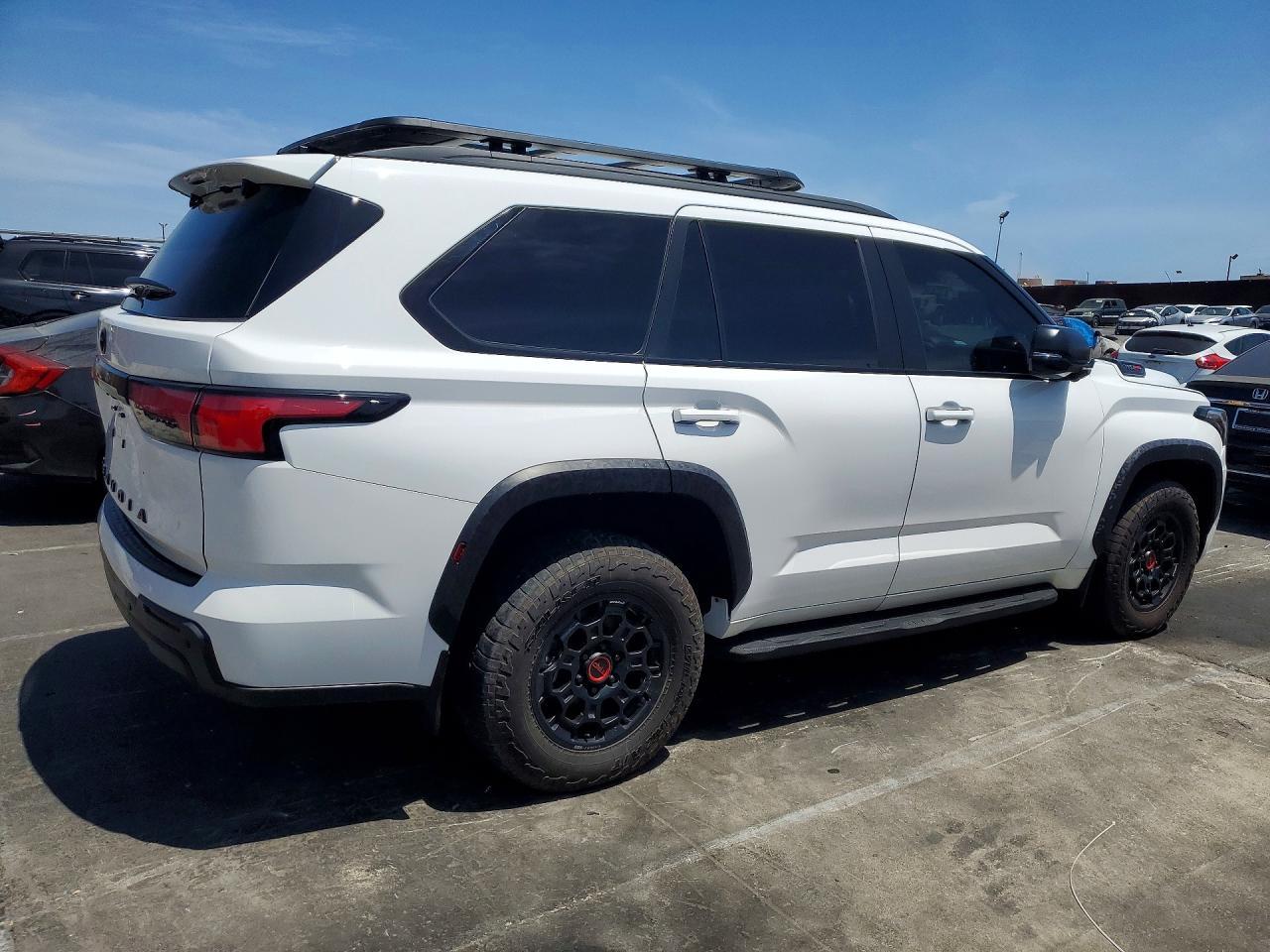 2024 Toyota Sequoia Trd Pro - Фото 3