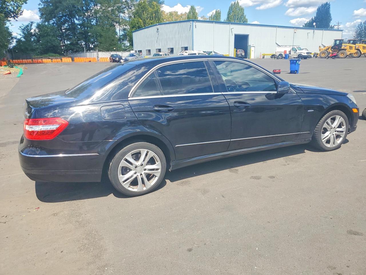2011 Mercedes-Benz E 350 Bluetec - Фото 3