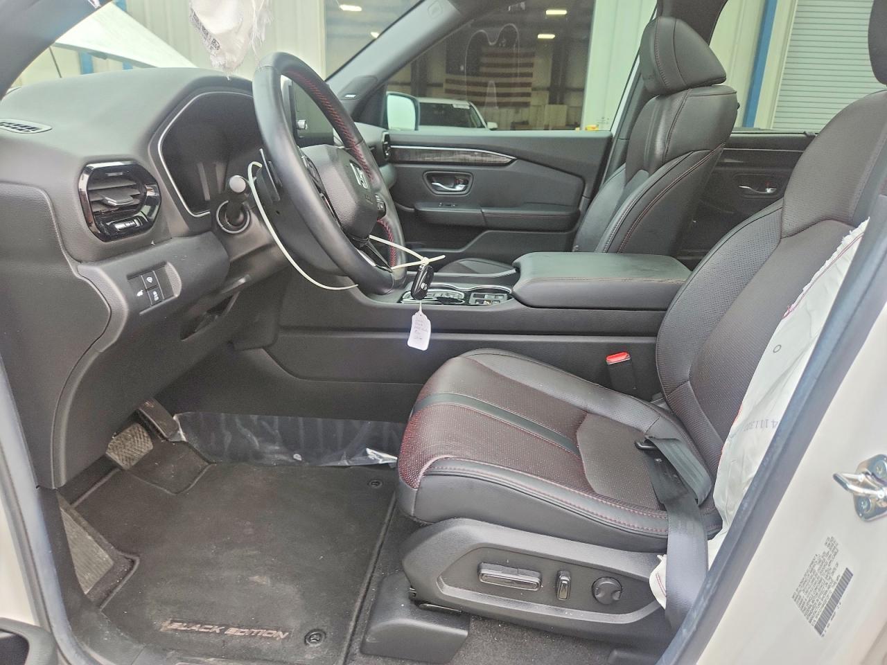 2025 Honda Pilot Black - Image 7