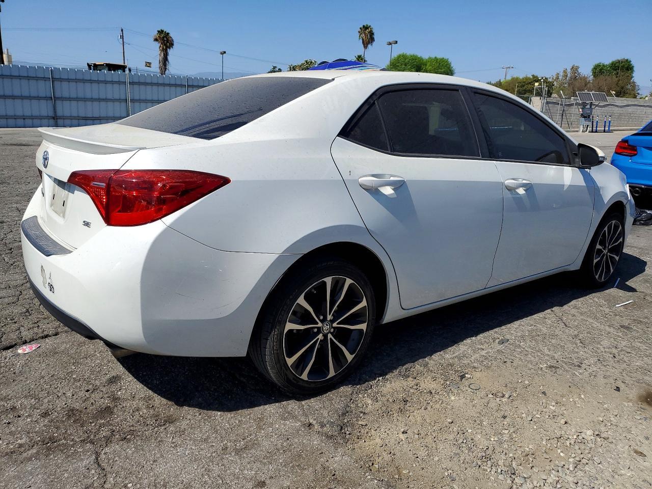 2017 Toyota Corolla Se - Image 3