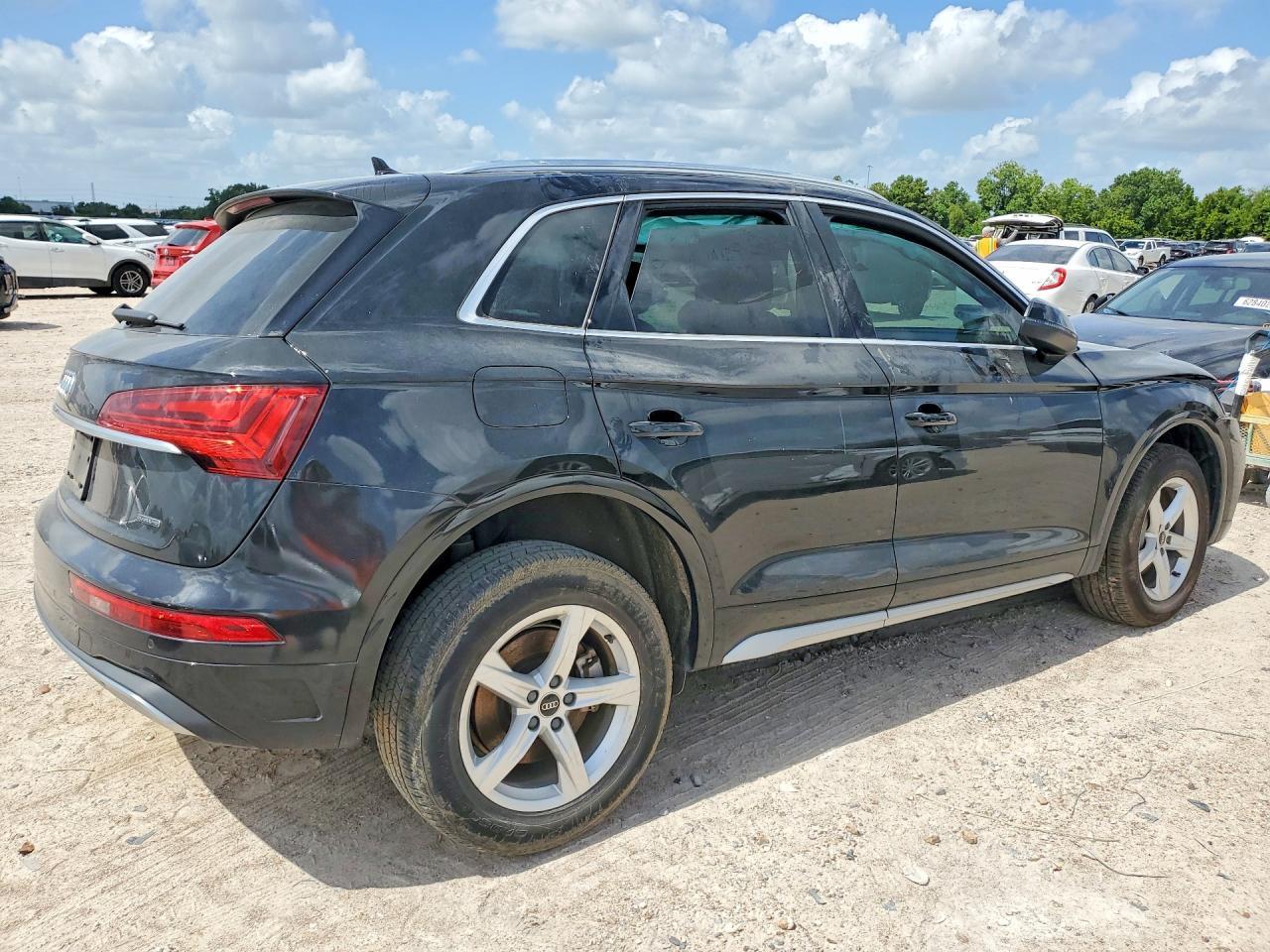 2023 Audi Q5 Premium 40 - Фото 3