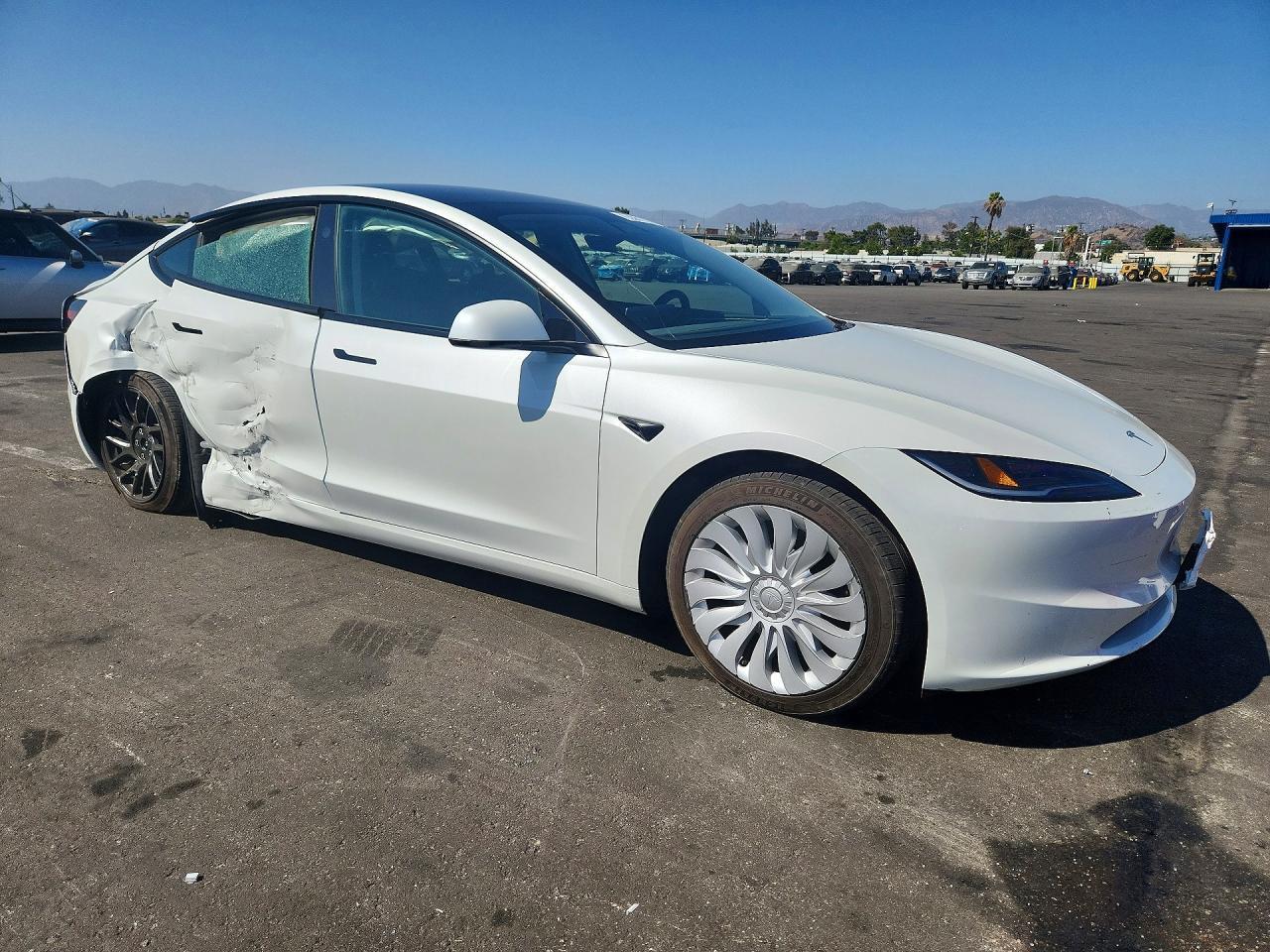 2024 Tesla Model 3 - Image 4