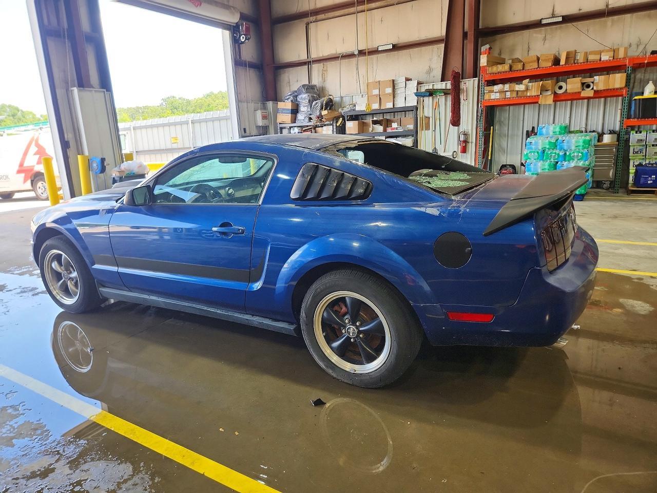 2007 Ford Mustang - Фото 2