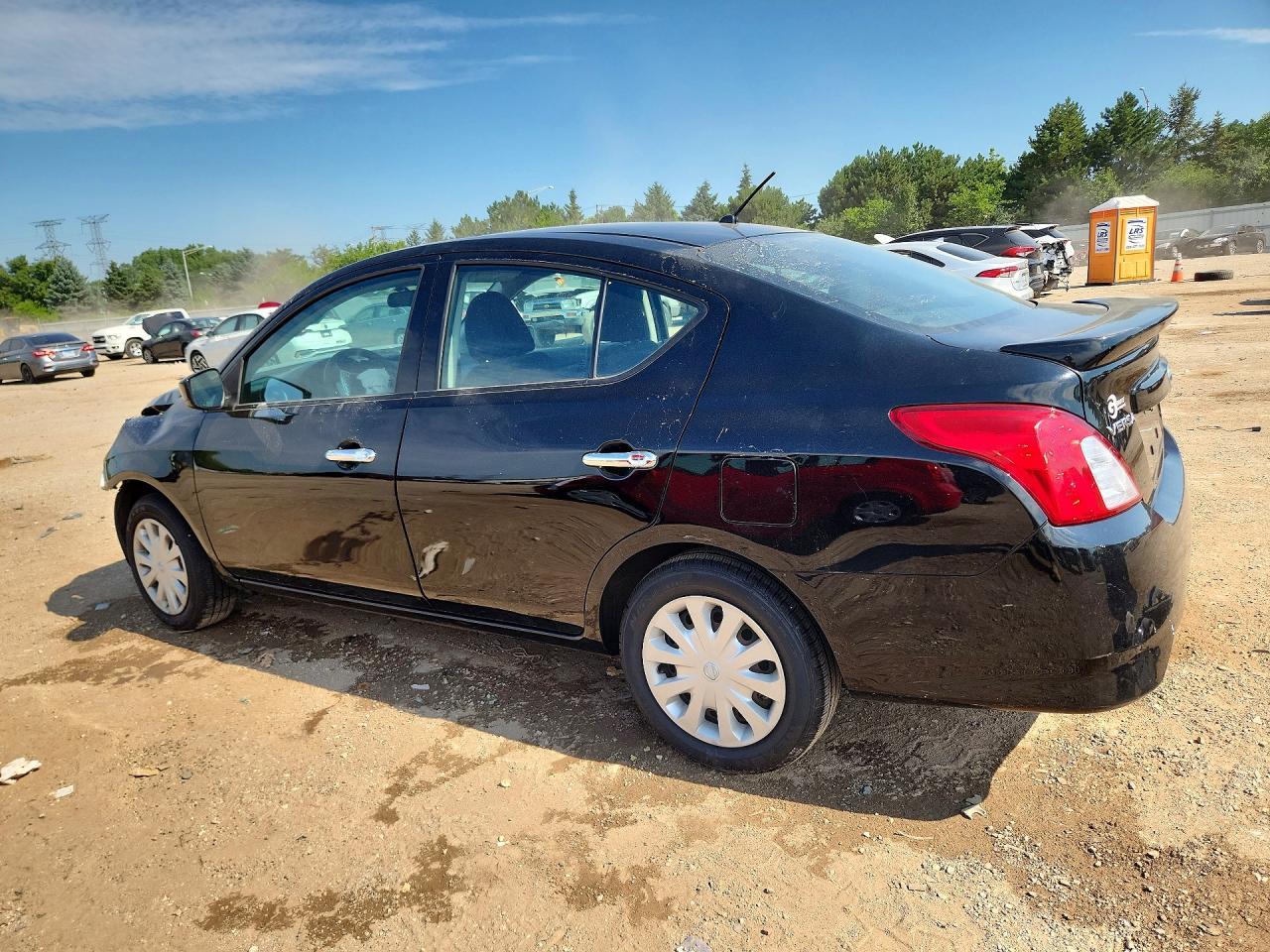 2018 Nissan Versa Sv - Фото 2