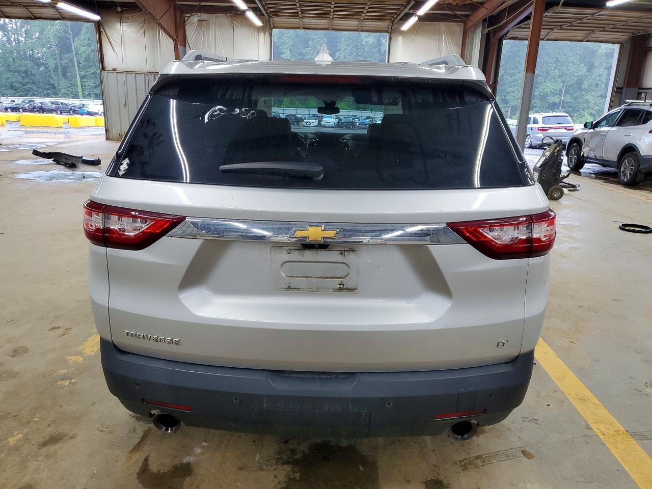 2018 Chevrolet Traverse Lt - Фото 6