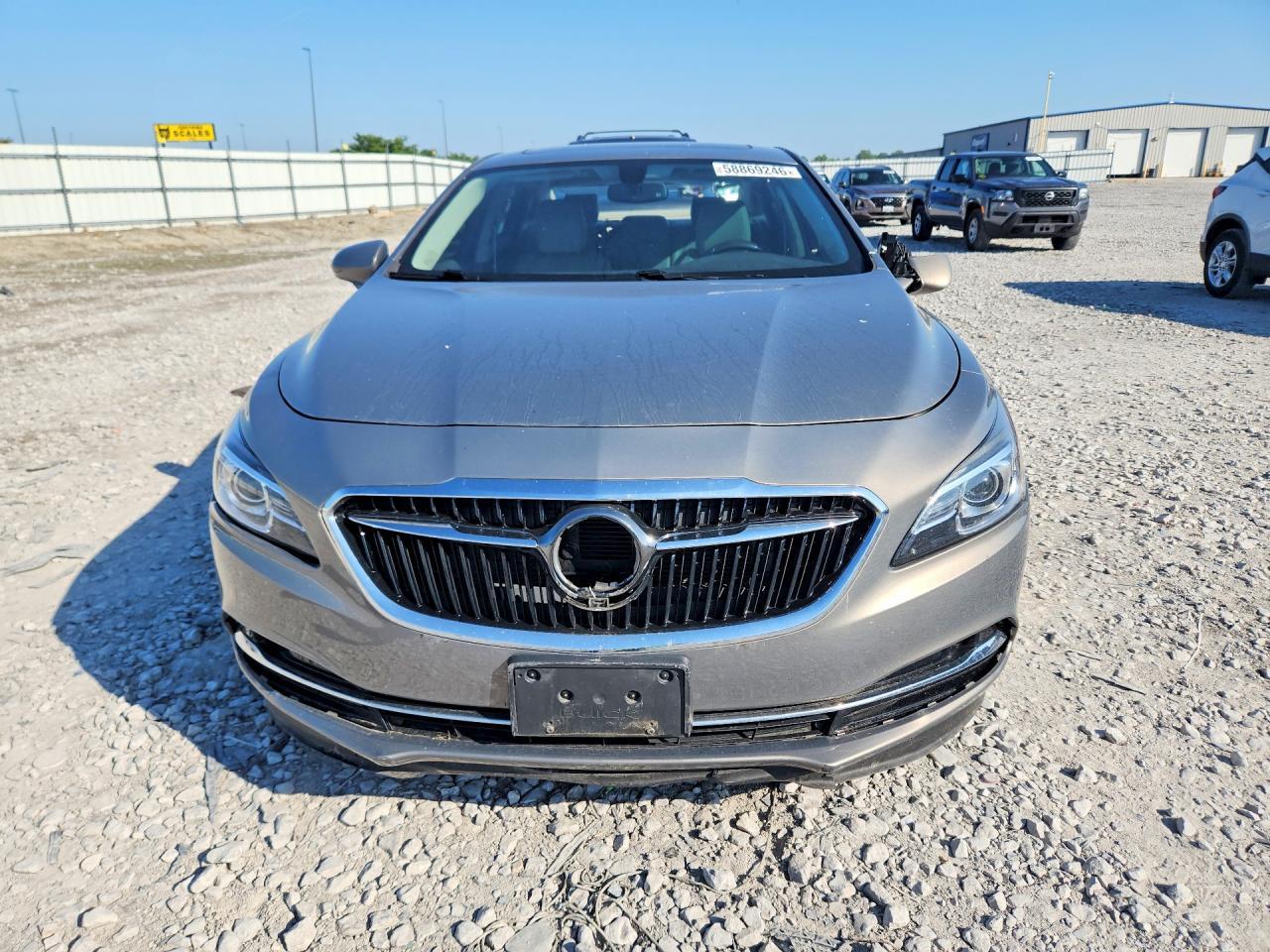 2017 Buick Lacrosse Essence - Image 5
