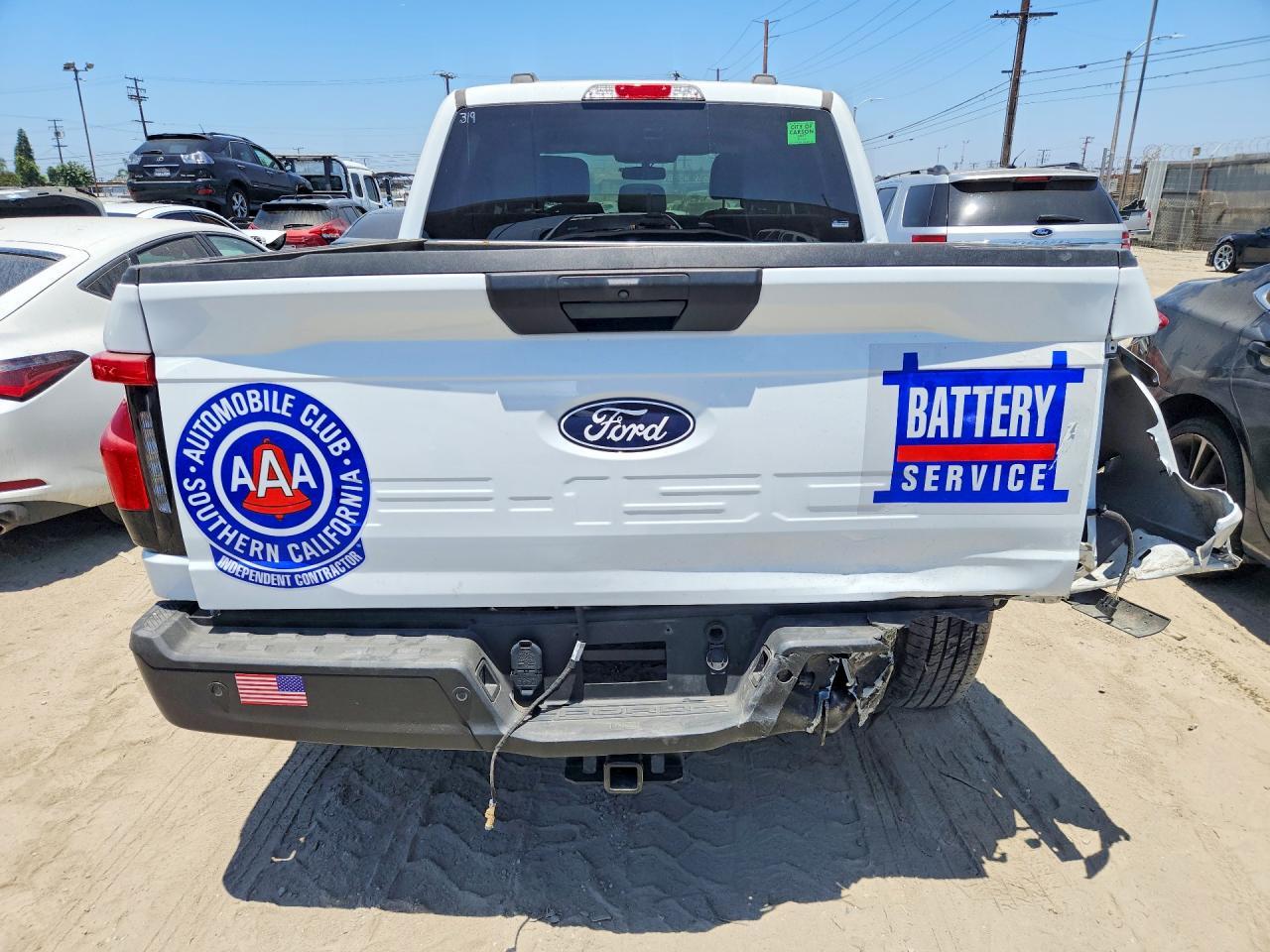 2025 Ford F150 Lightning Pro - Image 6