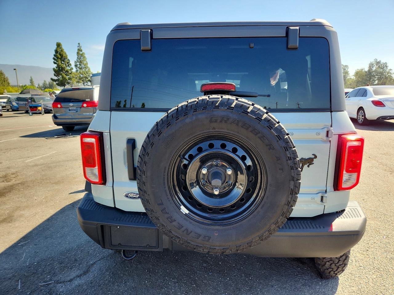 2023 Ford Bronco Base - Image 6