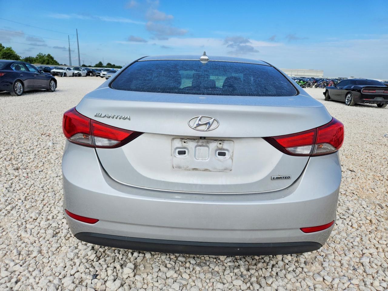2015 Hyundai Elantra Limited - Image 6