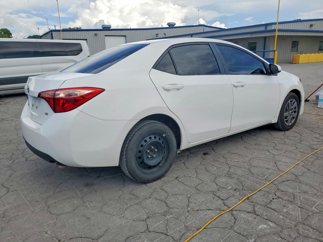 2019 Toyota Corolla Le - Фото 3