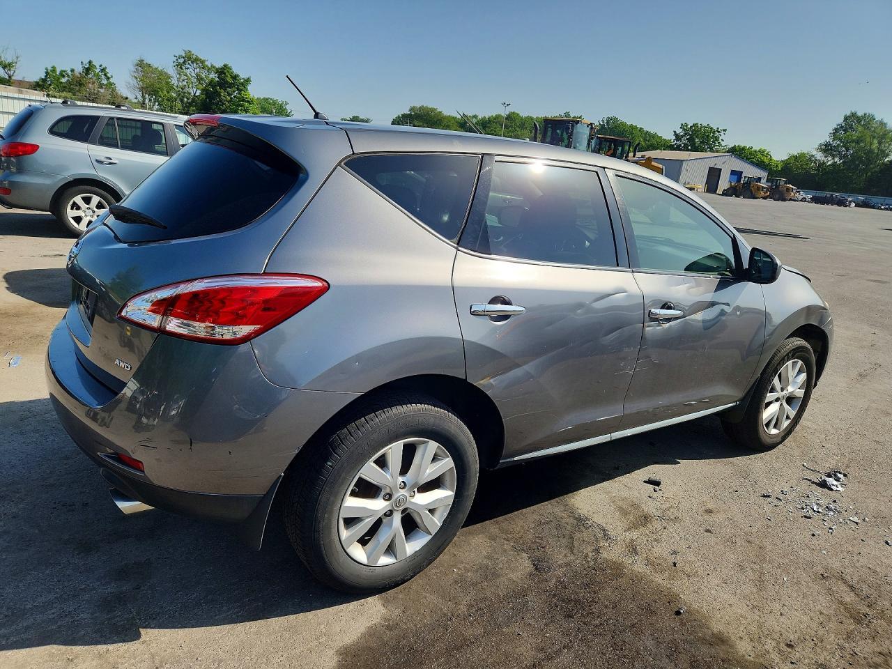 2014 Nissan Murano S - Фото 3