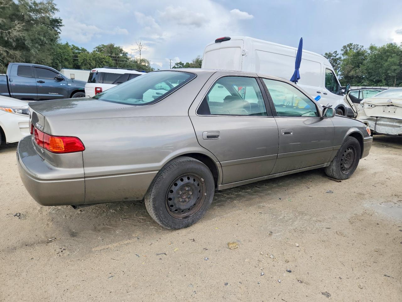 2001 Toyota Camry Le V6 - Image 3