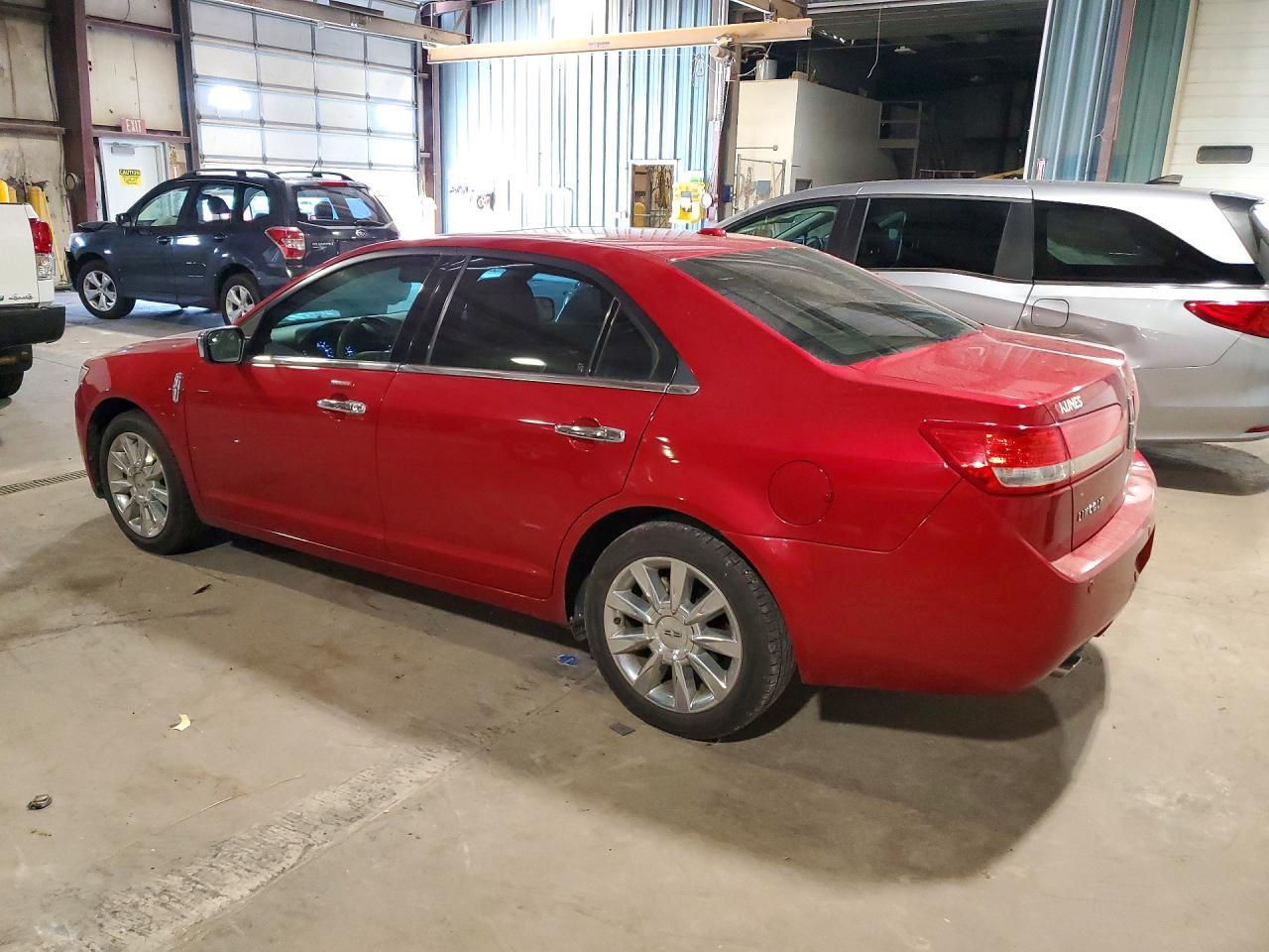 2011 Lincoln Mkz - Image 2