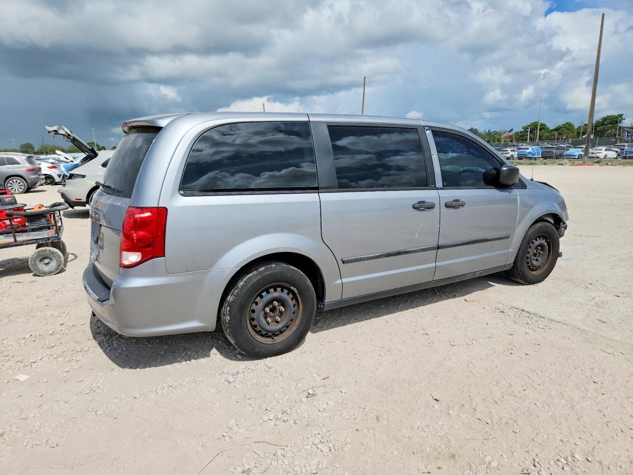 2013 Dodge Grand Caravan Se - Image 3