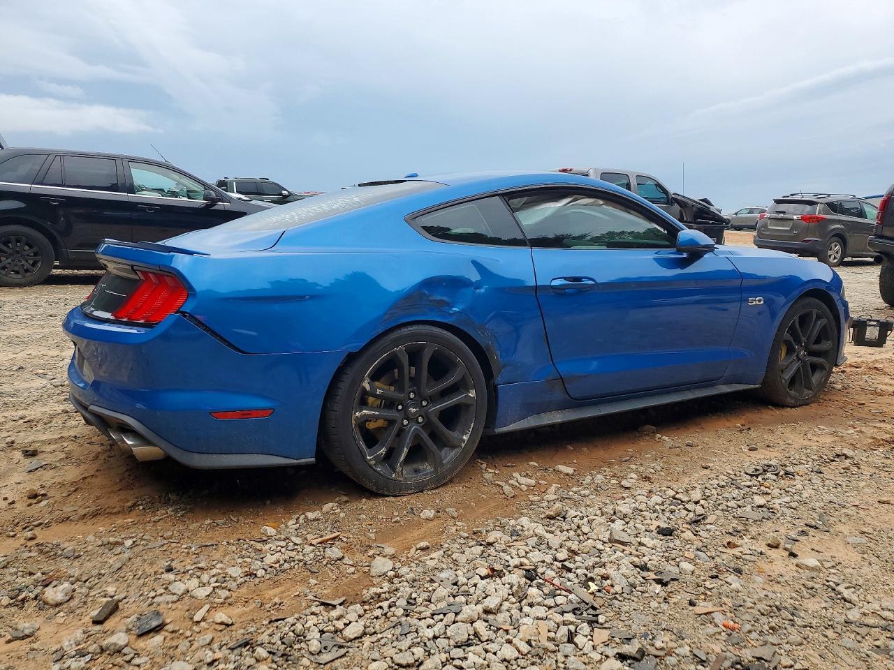 2020 Ford Mustang Gt - Фото 3