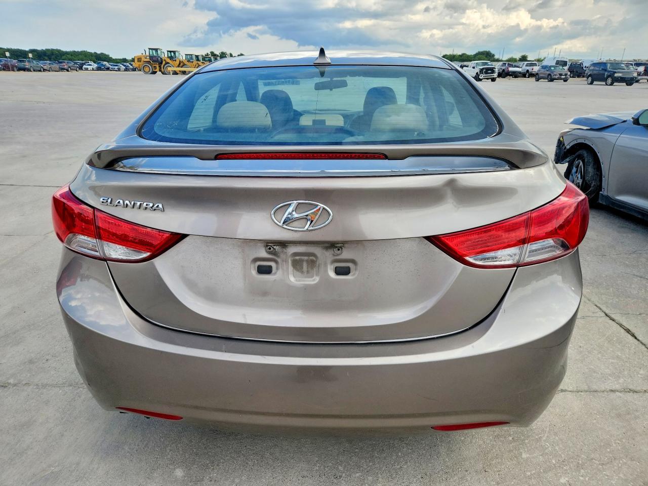 2013 Hyundai Elantra Gls - Image 6