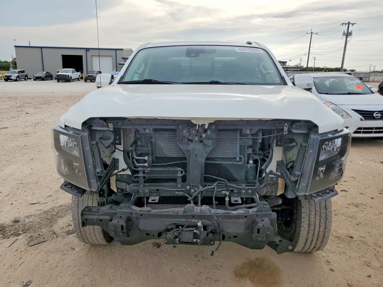 2020 Nissan Titan Sv - Фото 5