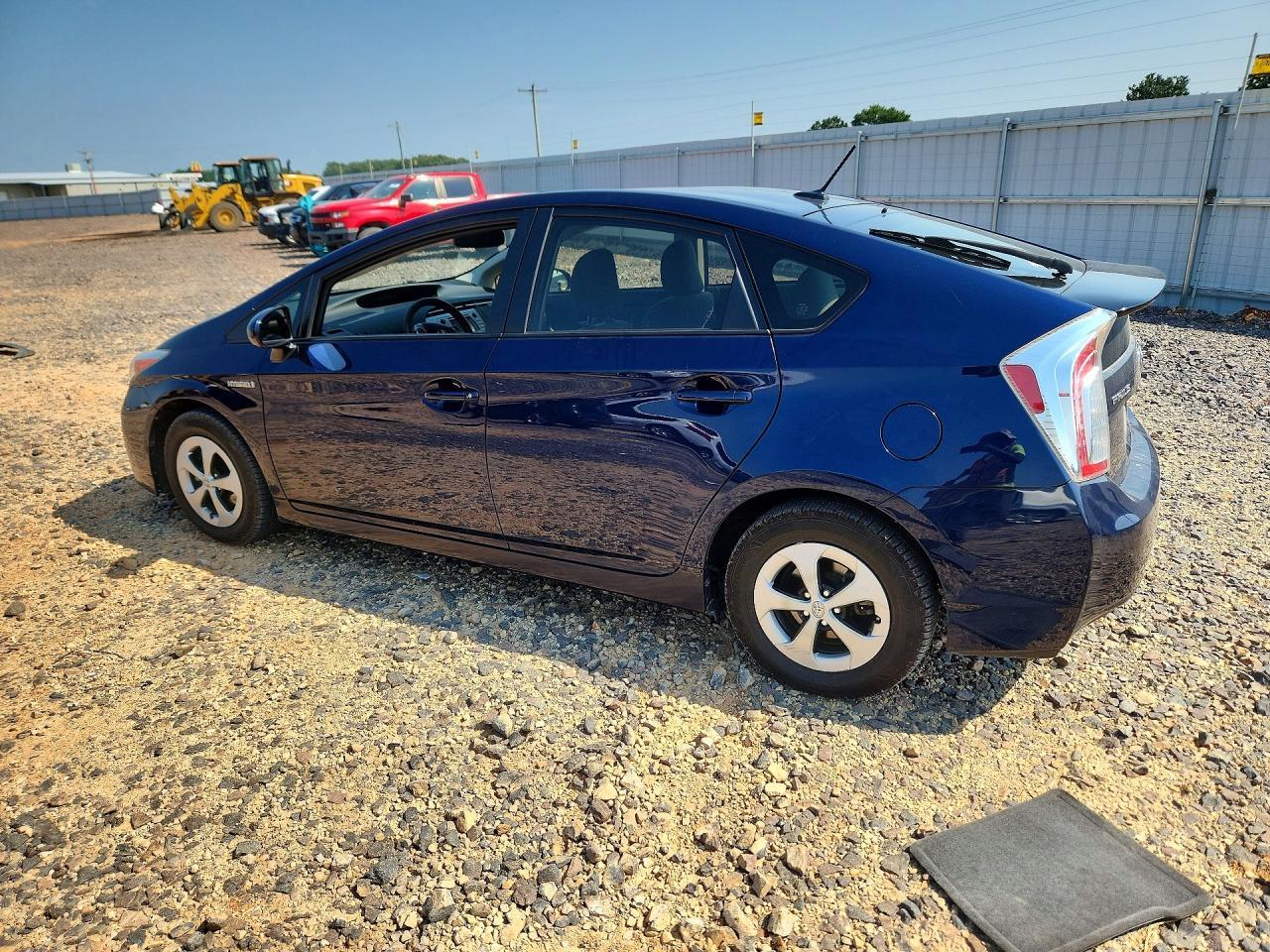 2015 Toyota Prius Three - Image 2