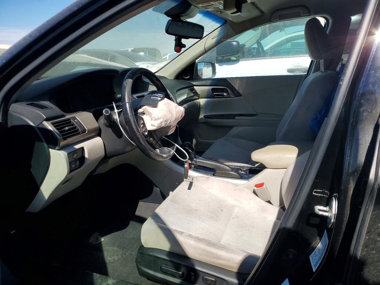 2014 Honda Accord Plug-In Hybrid - Image 7