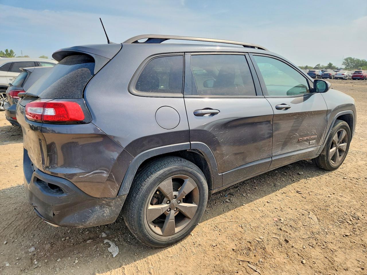 2017 Jeep Cherokee Latitude - Фото 3