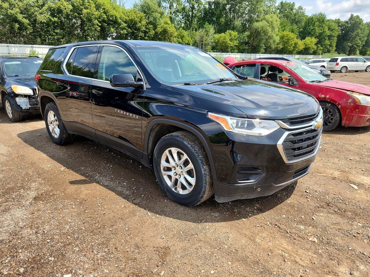 2019 Chevrolet Traverse Ls - Image 4