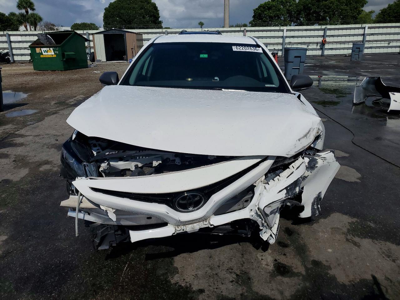 2023 Toyota Camry Se - Фото 5