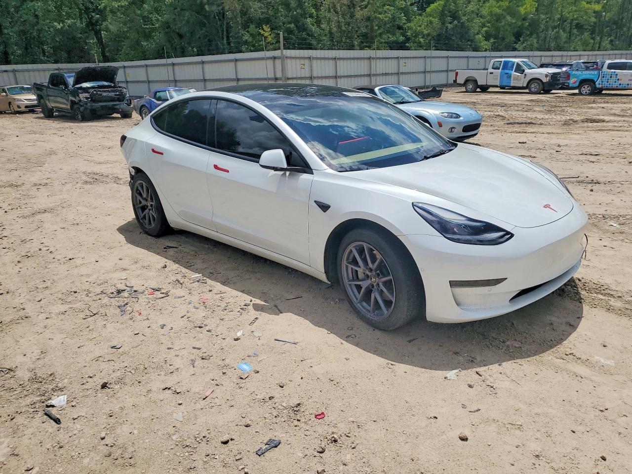 2022 Tesla Model 3 - Фото 4