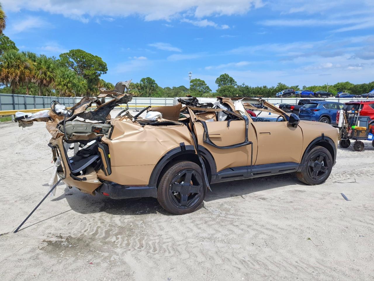 2027 Kia Telluride X-Line Sx Prestige - Image 3
