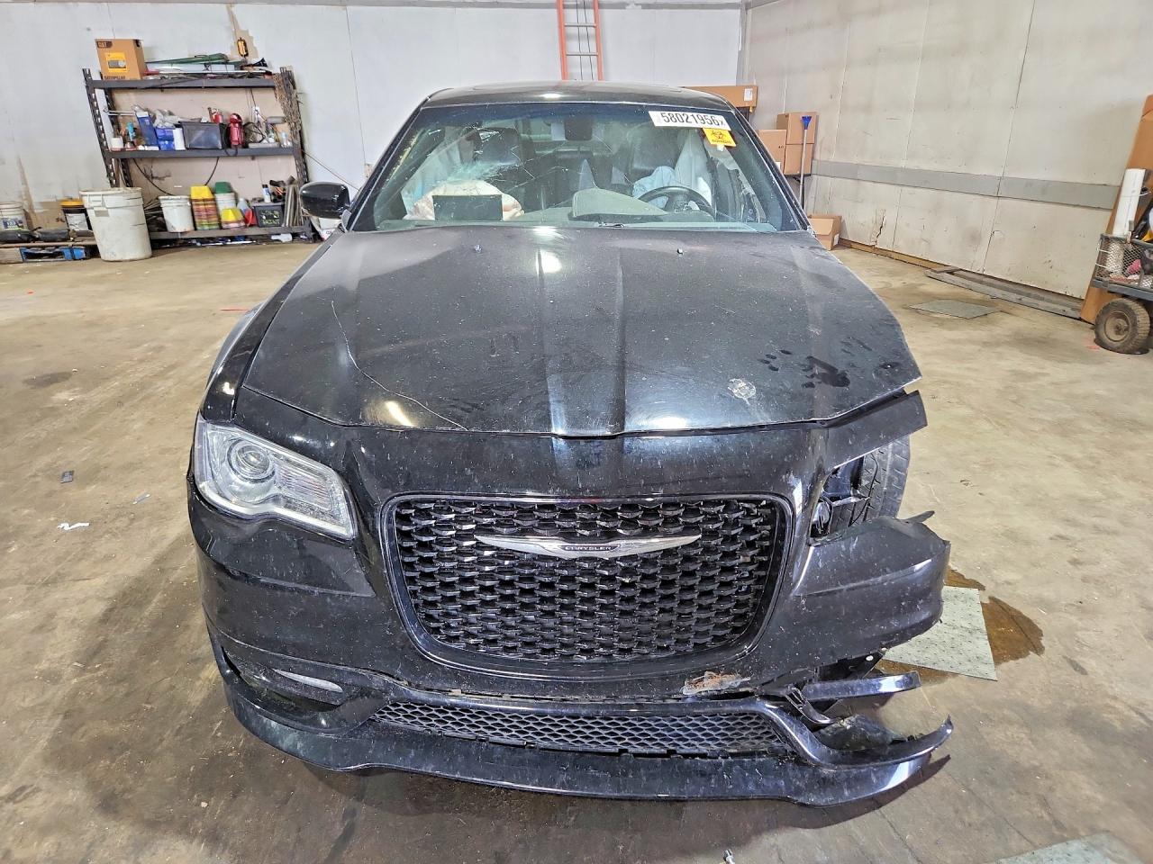 2017 Chrysler 300 S - Image 5