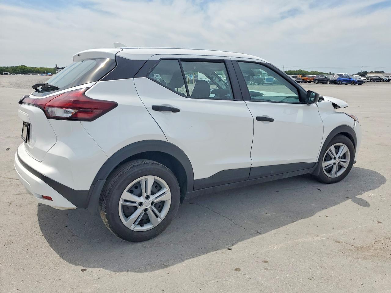 2025 Nissan Kicks Play S - Фото 3