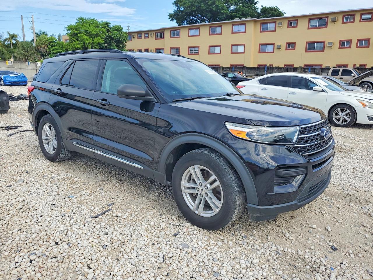 2021 Ford Explorer Xlt - Image 4