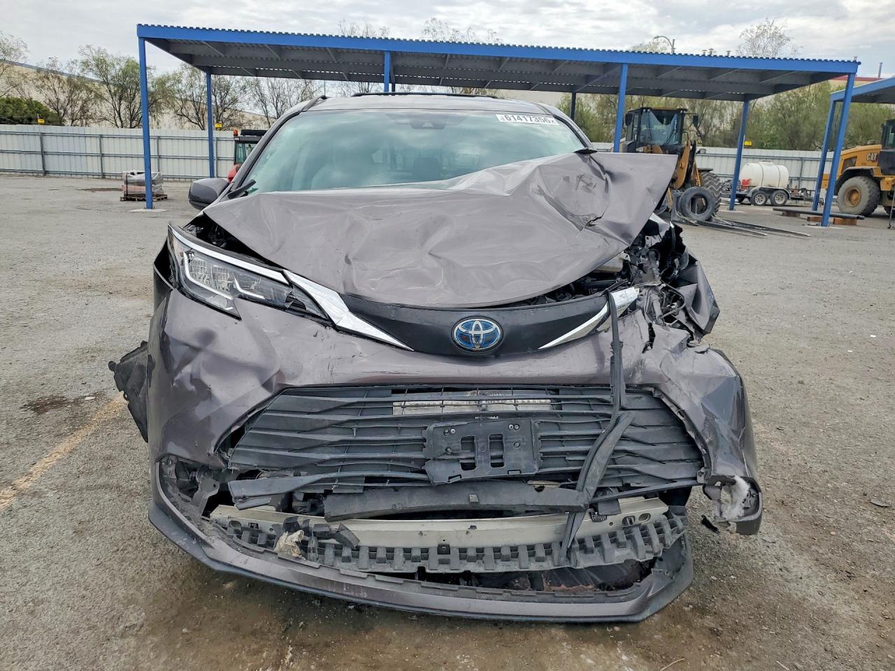 2021 Toyota Sienna Le - Image 5