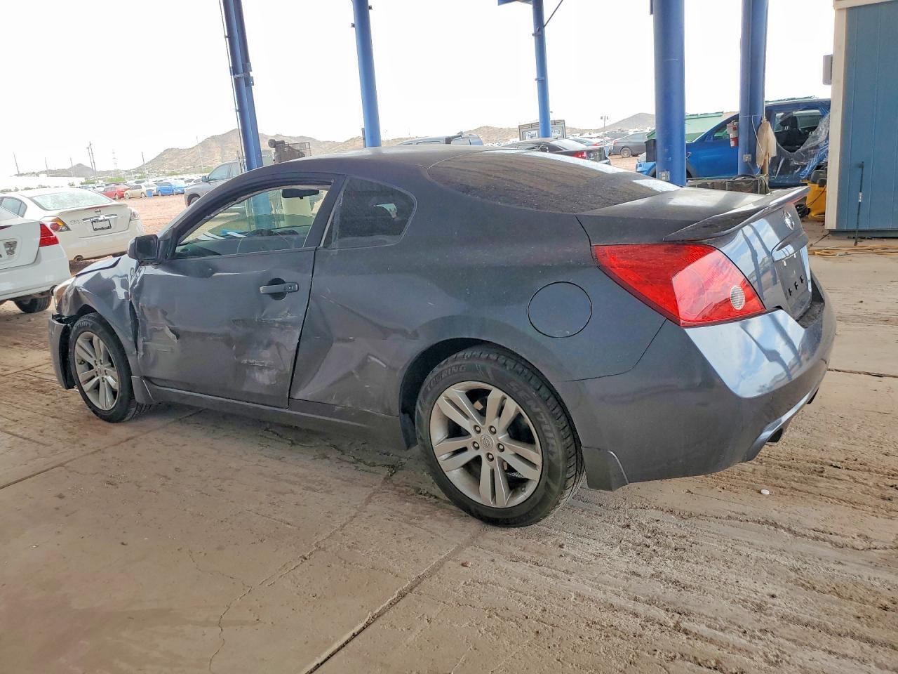 2010 Nissan Altima 2.5 S - Image 2