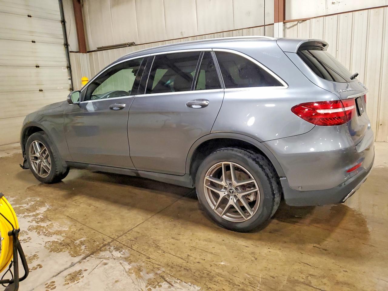 2019 Mercedes-Benz Glc 300 4Matic - Фото 2